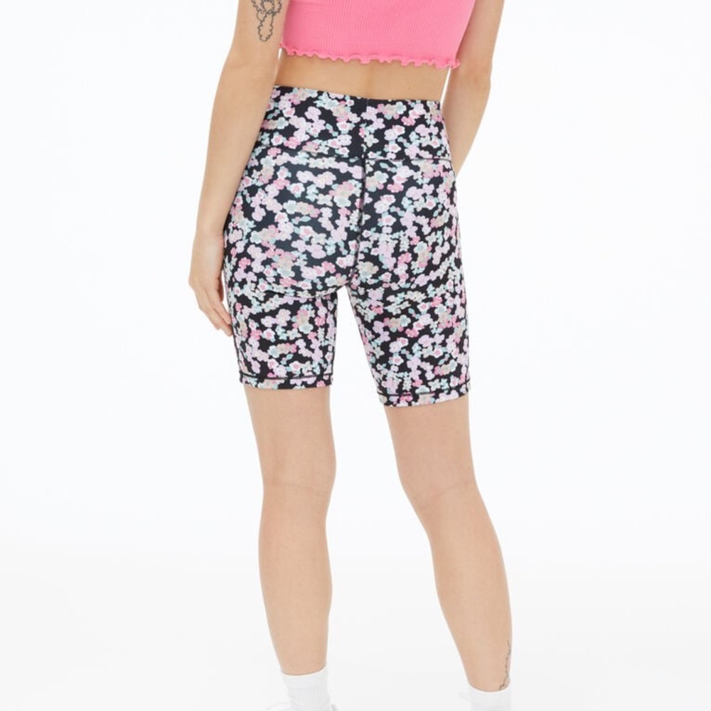 Aeropostale Floral Crossover Bike Shorts - Picture 2 of 7